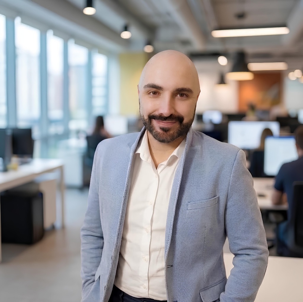 Oliver Alvarez — Founder & CEO